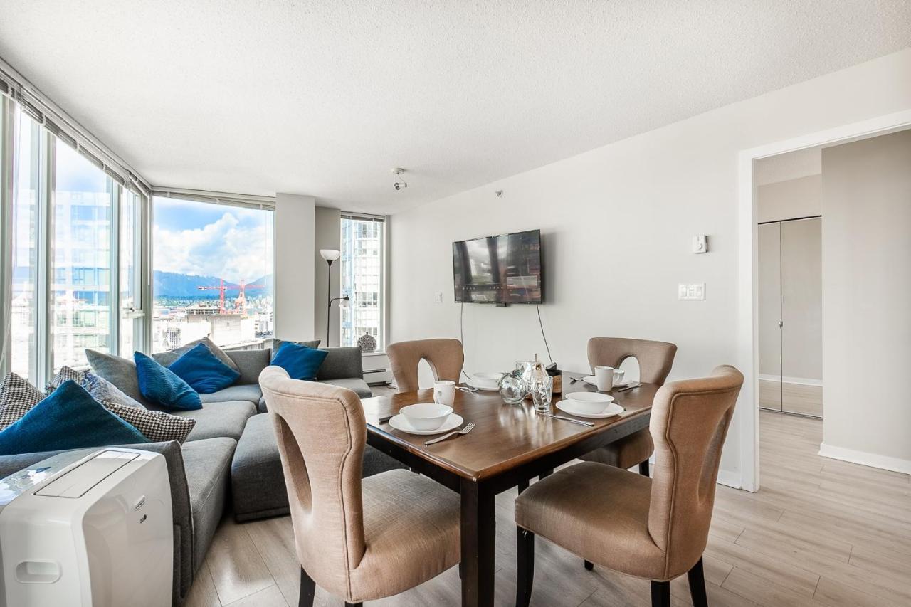Stunning 2 Bedroom Condo With Downtown Views!!! Vancouver Exterior photo